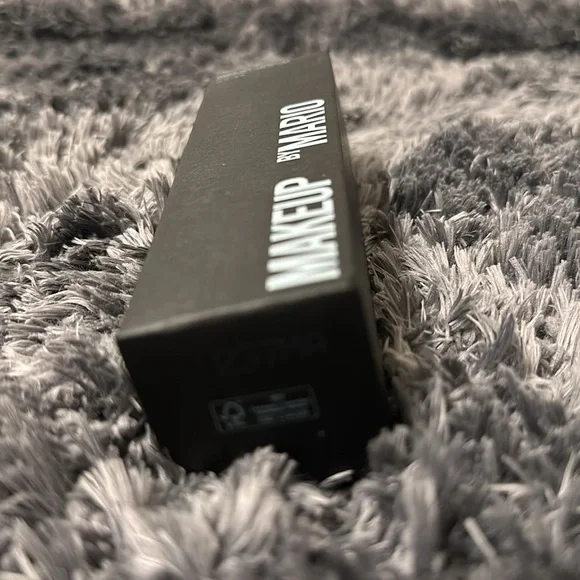 Makeup By Mario Foundation 8N - Picture 7 of 8